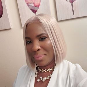 Meet your Posher, Nadine